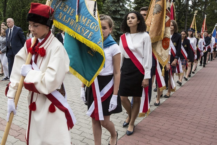 Fioletowa Dama spoczęła na Powązkach Wojskowych