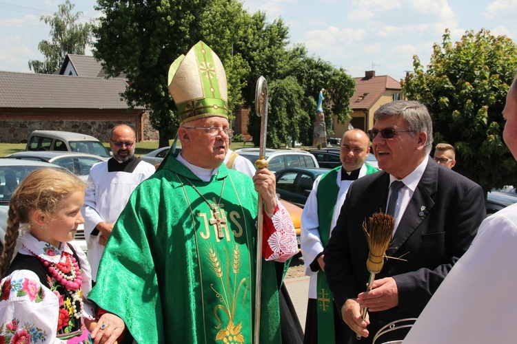 Poświęcenie zegara w Bąkowie Górnym