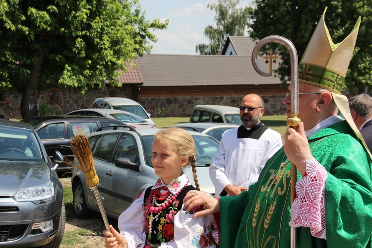 Poświęcenie zegara w Bąkowie Górnym