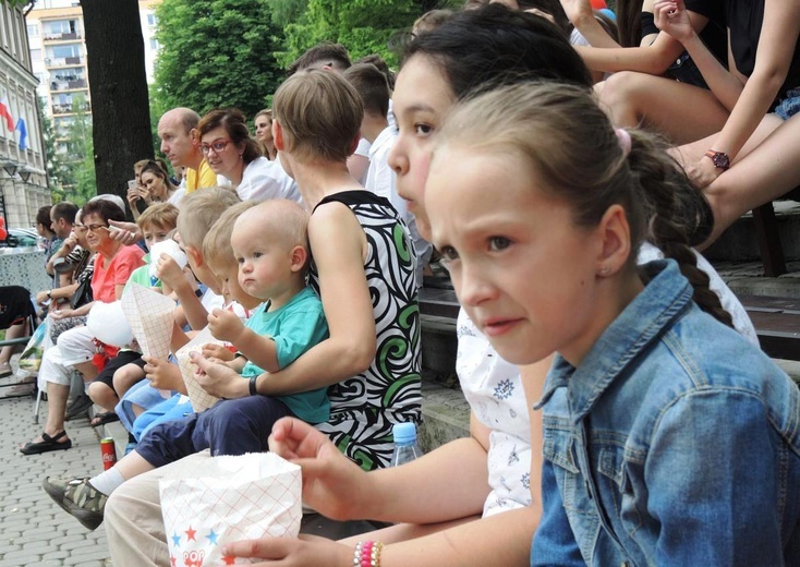 17. Szkolny festyn "u Sióstr" w Bielsku-Białej