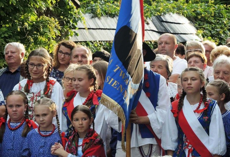 Tablica świętych Kawalerów Orderu Uśmiechu w Leśnej