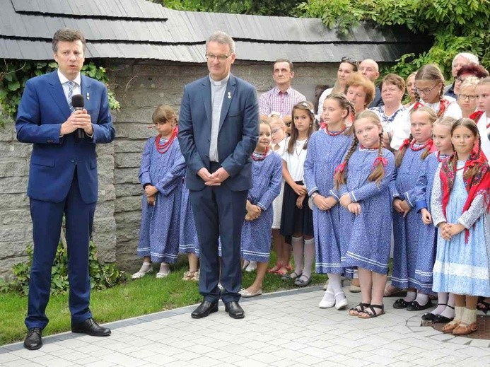 Tablica świętych Kawalerów Orderu Uśmiechu w Leśnej