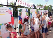 	Najmłodsi wzięli udział w konkursie plastycznym, któremu w roku 100. rocznicy odzyskania niepodległości przyświecało hasło: „Dzielna Polska”.