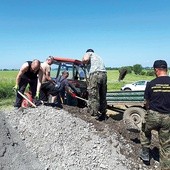 Prace idą pełną parą. Zaangażowani są w nie wszyscy członkowie stowarzyszenia.