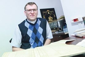 Ks. Krzysztof Kamieński, dyrektor Archiwum Diecezjalnego.