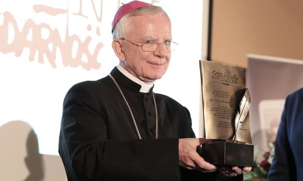 Toczy się batalia o solidarność i o życie