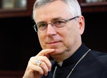 Wrocławski biskup pomocniczy Andrzej Siemieniewski  jest duchowym  patronem polskiej edycji telewizji EWTN.