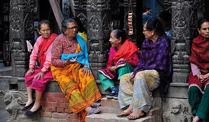 Newarskie kobiety na ulicach Patanu,  dzielnicy Katmandu.