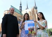 Do udziału w pielgrzymce zachęcają (od lewej): ks. Konrad Wójcik, Marta Krawczyk i Sylwia Kwiatkowska