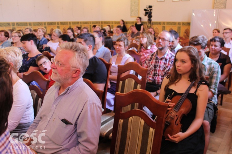 Koncert charytatywny dla szkoły muzycznej w Afryce