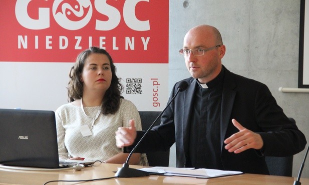 Wirtualna rzeczywistość - realne dylematy