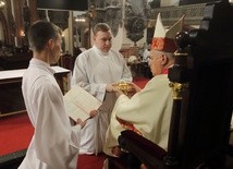W pomocy przy liturgii
