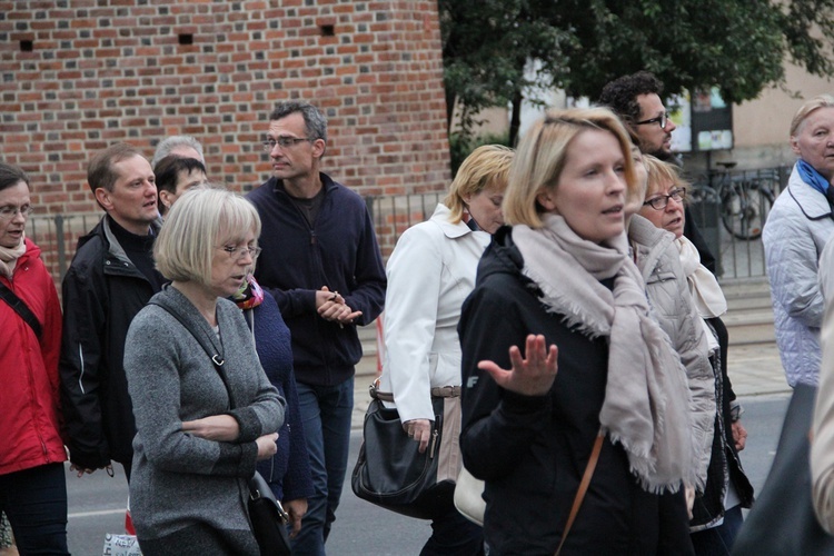 Procesja ewangelizacyjna ulicami Wrocławia