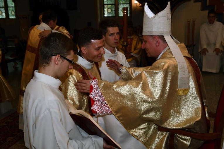 Święcenia diakonatu