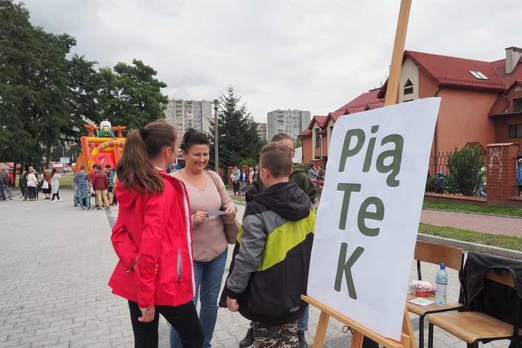 Piknik w parafii MB Nieustającej Pomocy w Mistrzejowicach