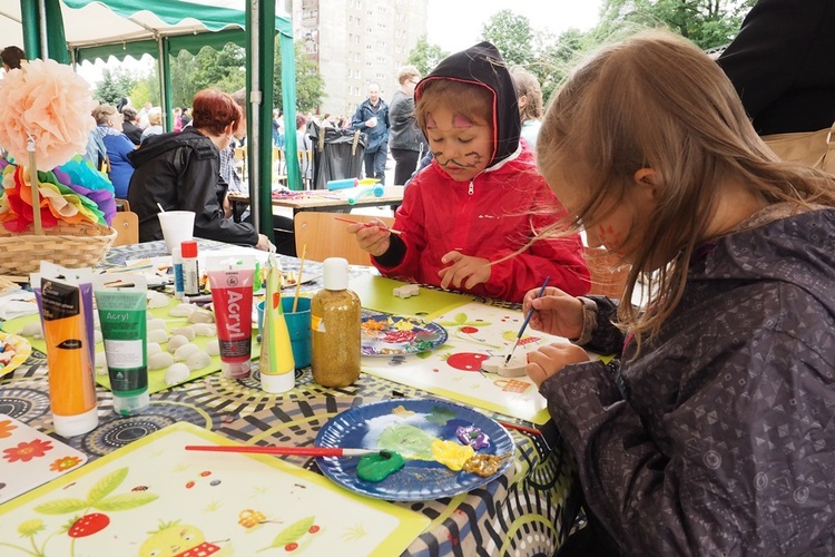 Piknik w parafii MB Nieustającej Pomocy w Mistrzejowicach