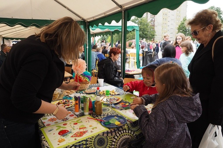 Piknik w parafii MB Nieustającej Pomocy w Mistrzejowicach
