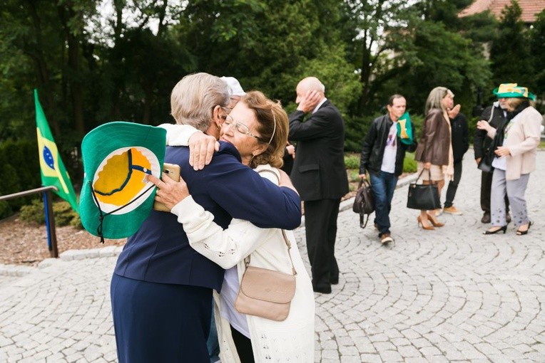 Brazylijczycy świętują ze swoim misjonarzem w Siołkowicach