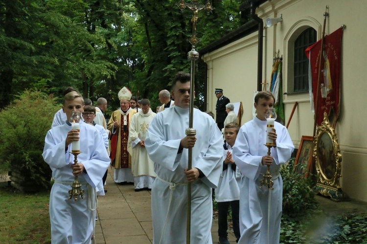 Konsekracja ołtarza w Nałęczowie