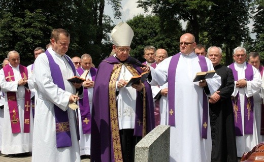 Pogrzeb śp. ks. Piotra Lepszego 