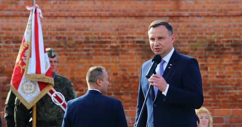 Skompromitowani muszą odejść