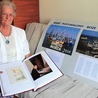 ▲	Joanna Ryłko od lat gromadzi wspomnienia i pamiątki związane z ludźmi morza.