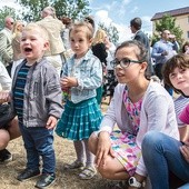 W diecezji warszawsko-praskiej jest prawie 600 Rodzinnych Kół Różańcowych. W powstającej parafii na Białołęce zawiązało się właśnie dwudzieste.