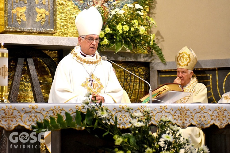 Poświęcenie i odsłonięcie pamiątkowej tablicy i otwarcie placu ks. Alojzego Schmidta