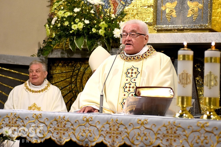 Poświęcenie i odsłonięcie pamiątkowej tablicy i otwarcie placu ks. Alojzego Schmidta