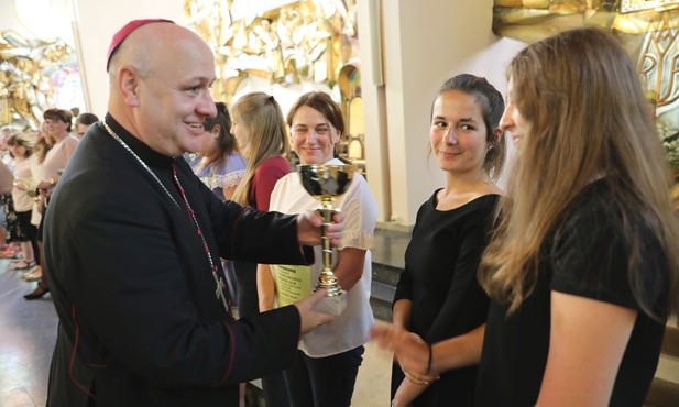 Młodzi z pomocą dla Hospicjum św. Jana Pawła II
