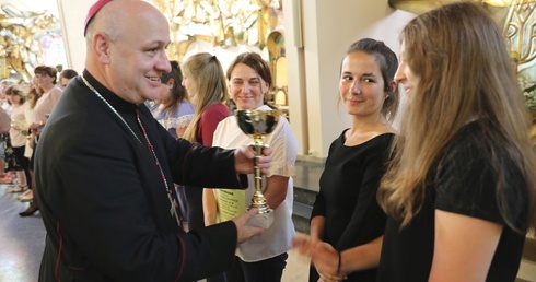 Młodzi z pomocą dla Hospicjum św. Jana Pawła II