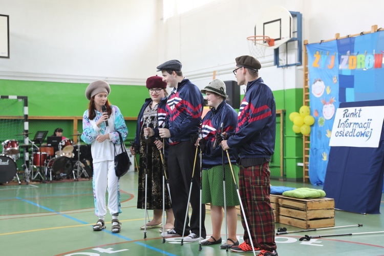 Poświęcenie boiska w ZSS nr 17 w Wapienicy