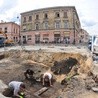Prace archeologiczne w pobliżu Bramy Krakowskiej