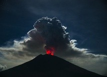 Lotnisko na Bali zamknięte z powodu erupcji wulkanu