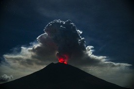 Lotnisko na Bali zamknięte z powodu erupcji wulkanu