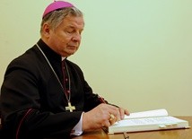 Bp Henryk Tomasik posłał 60 księży na pierwsze lub kolejne wikariaty