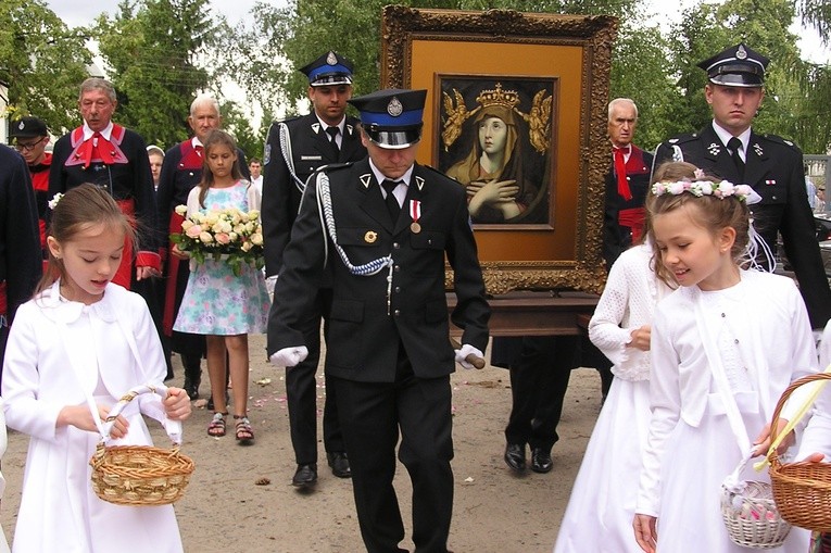 Ona ciągle za nami tęskni!