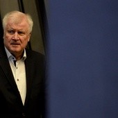 Horst Seehofer rezygnuje z funkcji szefa MSW i lidera CSU