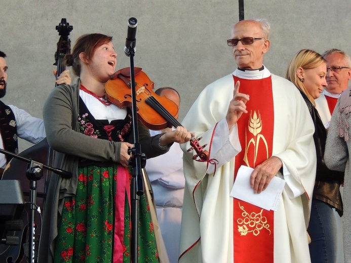 600-lecie parafii w Żychlinie - biesiada rodzinna