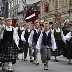 Łotwa śpiewa i tańczy