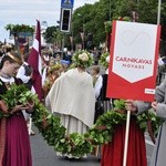 Łotwa śpiewa i tańczy