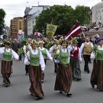 Łotwa śpiewa i tańczy