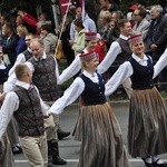 Łotwa śpiewa i tańczy