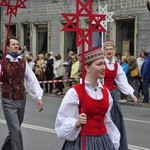 Łotwa śpiewa i tańczy