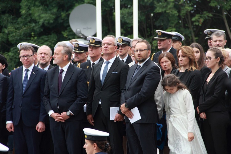 Pogrzeb marynarzy - ofiar komunistycznego terroru