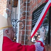 ▲	 Z okazji jubileuszu odsłonięto i poświęcono pamiątkową tablicę.