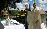 W czasie obozów harcerzom towarzyszy również wspólna modlitwa w czasie Mszy św., za które odpowiada ks. Daniel Rydz, kapelan świdnickiego hufca