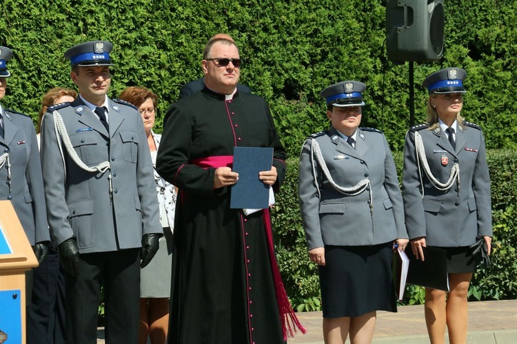 Ślubowanie nowych policjantów