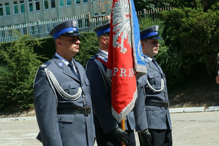 Ślubowanie nowych policjantów