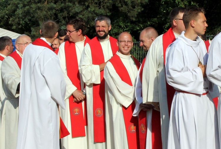 Bp Iwanecki na Festiwalu Życia